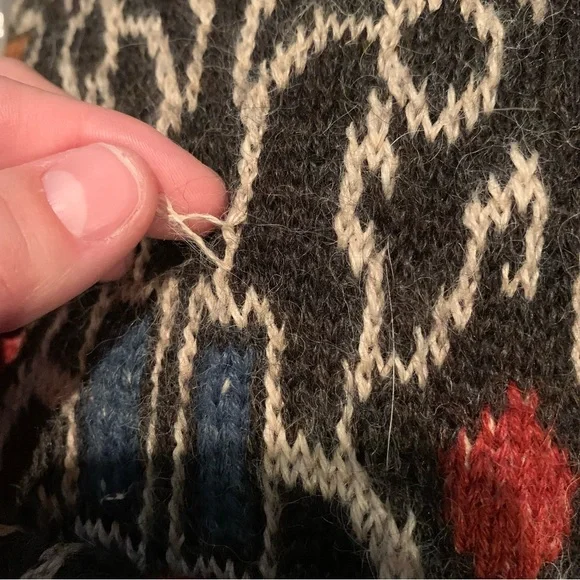 Alpaca Scarf - Picture 7 of 7